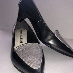 Anne Klein heels gray